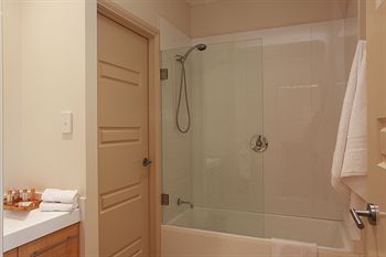 H Boutique Hotel - Accommodation in Bendigo 4