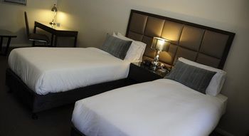 Riverside Oaks Golf Resort - Accommodation in Bendigo 7