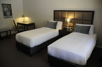 Riverside Oaks Golf Resort - Accommodation in Bendigo 16