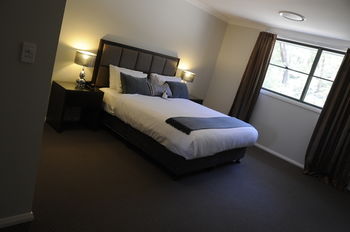Riverside Oaks Golf Resort - Accommodation in Bendigo 17