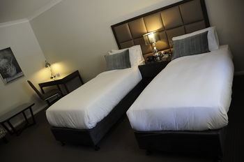 Riverside Oaks Golf Resort - Accommodation in Bendigo 22