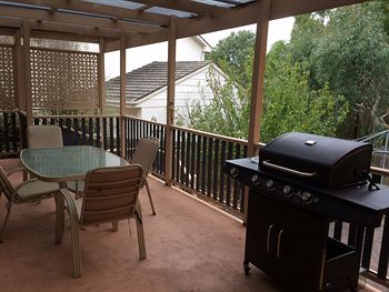 Australian Home Away @ Doncaster Grange Park - Accommodation in Bendigo 1