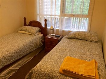 Australian Home Away @ Doncaster Grange Park - Accommodation in Bendigo 6