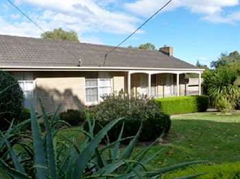 Australian Home Away @ Doncaster Grange Park - Accommodation in Bendigo 8