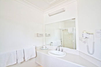 Branxton House Motel, Hunter Valley - Accommodation in Bendigo 7
