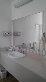 Branxton House Motel, Hunter Valley - Accommodation in Bendigo 8