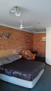 Branxton House Motel, Hunter Valley - Accommodation in Bendigo 9