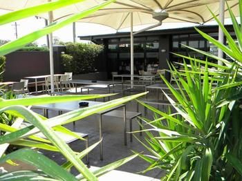 Crossroads Hotel Liverpool - Accommodation in Bendigo 0