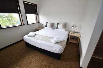 Crossroads Hotel Liverpool - Accommodation in Bendigo 2