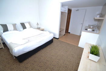 Crossroads Hotel Liverpool - Accommodation in Bendigo 4