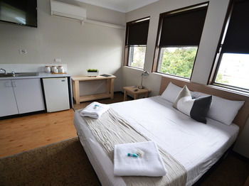 Crossroads Hotel Liverpool - Accommodation in Bendigo 6