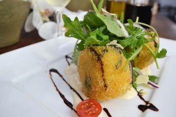 Crossroads Hotel Liverpool - Accommodation in Bendigo 15