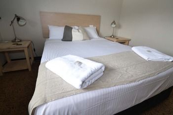 Crossroads Hotel Liverpool - Accommodation in Bendigo 21