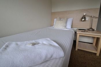Crossroads Hotel Liverpool - Accommodation in Bendigo 22