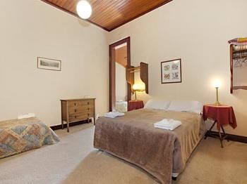 The Victoria & Albert Guesthouse - Accommodation in Bendigo 3