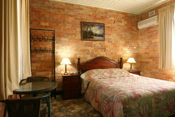 CBC Bed & Breakfast & Cafe - Accommodation in Bendigo 4