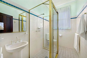 CBC Bed & Breakfast & Cafe - Accommodation in Bendigo 10