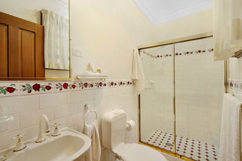 CBC Bed & Breakfast & Cafe - Accommodation in Bendigo 28