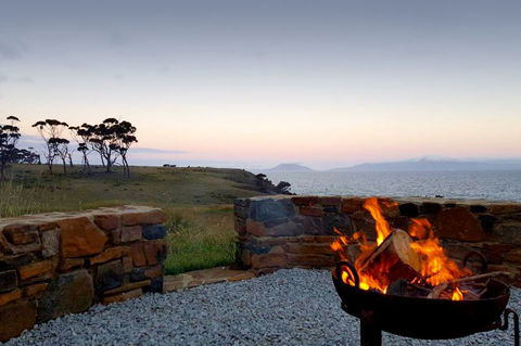 Hamptons On The Bay - Accommodation in Bendigo 7