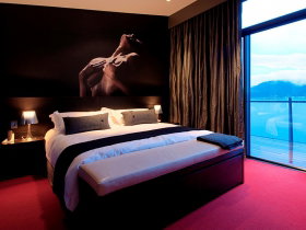 Bugle Hut ACT Accommodation in Bendigo