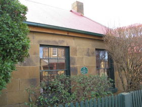 Amelia Cottage - Accommodation in Bendigo 0