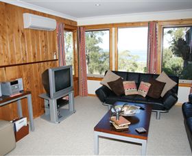 Bed In The Treetops - Accommodation in Bendigo 0