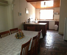 Queenstown Cottages - Darwin - Accommodation in Bendigo 1