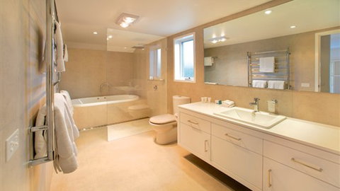 Plantation House At Whitecliffs - Accommodation in Bendigo 4