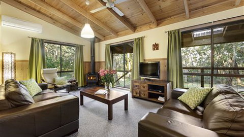 Countrywide Cottages - Accommodation in Bendigo 1