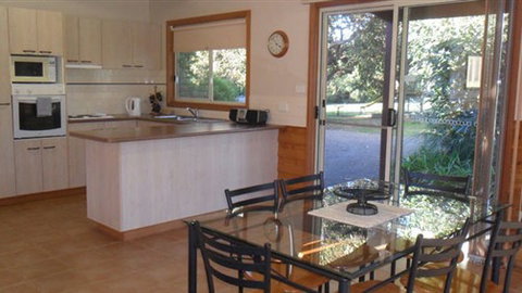 Halls Haven Resort - Accommodation in Bendigo 5