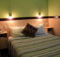 Aussie Outback Oasis Cabin  Van Village - Accommodation in Bendigo