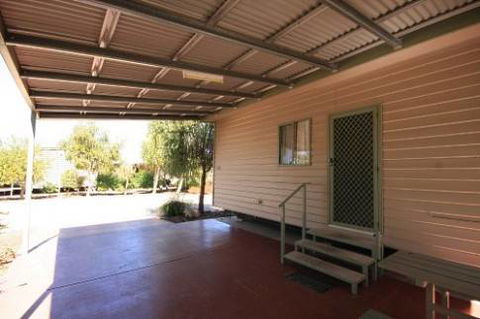 BIG4 MacDonnell Range Holiday Park - Accommodation in Bendigo 1