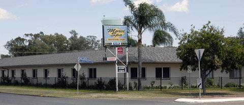 Econo Lodge Moree Spa Motor Inn - Accommodation in Bendigo 2