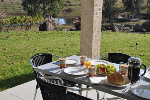 Ghost Riders Vineyard Lodge - Accommodation in Bendigo 1