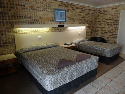 Gin Gin Central Motel - Accommodation in Bendigo 1