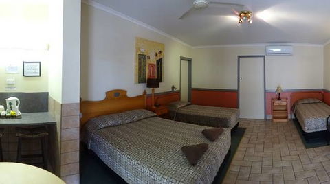 Gin Gin Central Motel - Accommodation in Bendigo 2