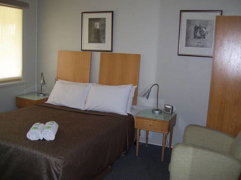 Glenwood Tourist Park And Motel - Accommodation in Bendigo 0