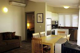 Lennox Holiday Apartments - Accommodation in Bendigo 6