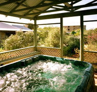 Rock of Ages Cottage BB - Accommodation in Bendigo