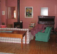 The Old School Country Retreat - Accommodation in Bendigo