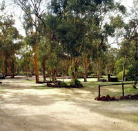 Toodyay Holiday Park  Chalets - Accommodation in Bendigo