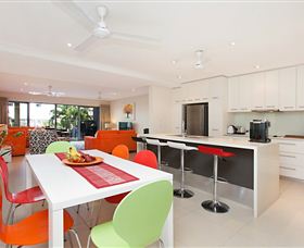 Bay View Luxury Waterfront Villa - Accommodation in Bendigo 4