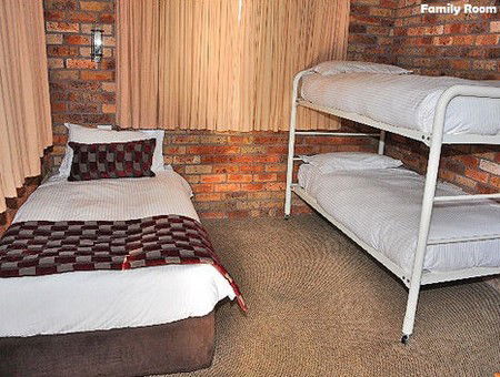 Log Cabin - Accommodation in Bendigo 3