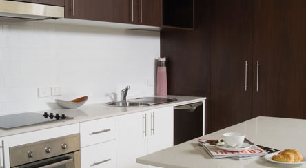 Quality Suites Clifton On Northbourne - Accommodation in Bendigo 3