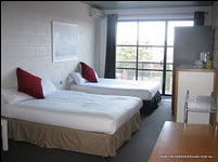 St Kilda Beach House - Accommodation in Bendigo 0