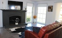 Cedar Grove - - Accommodation in Bendigo 5