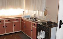 Cottage At Willyama - - Accommodation in Bendigo 5