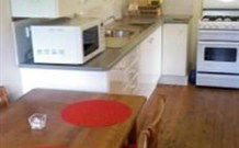 Berrara Beach Kangaroo Cabin - Accommodation in Bendigo 0