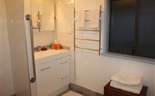 Cockatoo Cottage Pooncarie - Accommodation in Bendigo 3