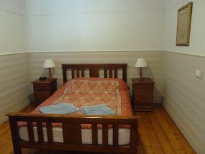 About Town Cottages - Yellow Gum Cottage - Accommodation in Bendigo 0